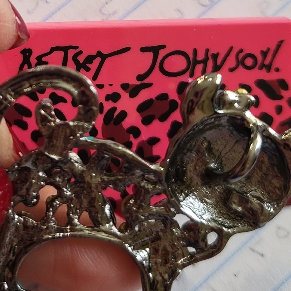 NEW Betsey Johnson Blue and Black Cat Pendant with Floral Design NO CHAIN - Picture 6 of 6